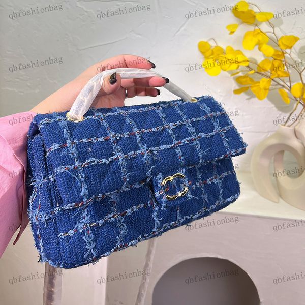 womens woolen shoulder bag classic blue plaid clamshell spread slit hardware metal turn buckle fine chain handbag diagonal span bag designer
womens woolen shoulder bag classic blue plaid clamshell spread slit hardware metal turn buckle fine chain handbag diagonal span bag designer