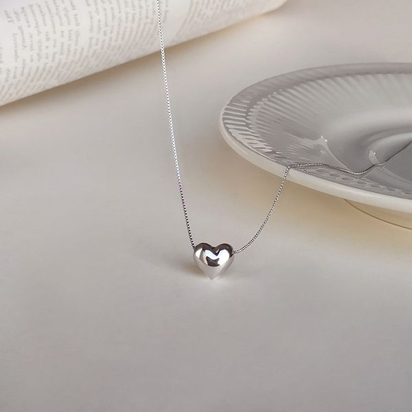 s3626 white gold plated cute love pendant necklace for women niche design heart choker necklaces, Silver
s3626 white gold plated cute love pendant necklace for women niche design heart choker necklaces, Silver
