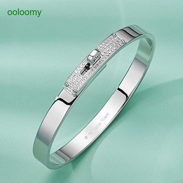 hemres designer bracelet fashion style micro set zircon bracelet plated with 18k gold atmosphere round lock keiiy mglk, Black
hemres designer bracelet fashion style micro set zircon bracelet plated with 18k gold atmosphere round lock keiiy mglk, Black