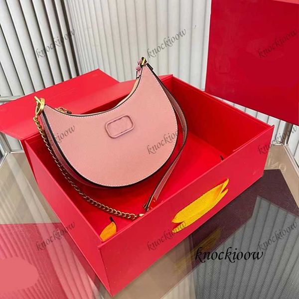 shoulder bag summer new half-moon bag designer bag minimalist casual crossbody bag, chain combined with leather shoulder strap half-moon bag
shoulder bag summer new half-moon bag designer bag minimalist casual crossbody bag, chain combined with leather shoulder strap half-moon bag