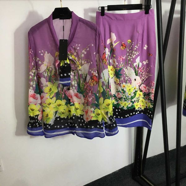 23ss shirt suit skirt set womens designer clothing rabbit flower print temperament bow neck long sleeve shirt high waist half skirt sets wom, White
23ss shirt suit skirt set womens designer clothing rabbit flower print temperament bow neck long sleeve shirt high waist half skirt sets wom, White