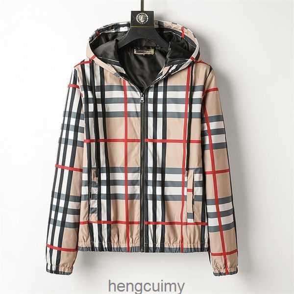 autumn spring and men's coat jackets fashion designer coat outdoor hooded sunscreen high-quality windbreaker luxury coat waterproof out, Black;brown
autumn spring and men's coat jackets fashion designer coat outdoor hooded sunscreen high-quality windbreaker luxury coat waterproof out, Black;brown