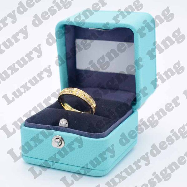 luxury designer rings women universal fashion simple classic style gift to give engagement social party applicable, Golden;silver
luxury designer rings women universal fashion simple classic style gift to give engagement social party applicable, Golden;silver