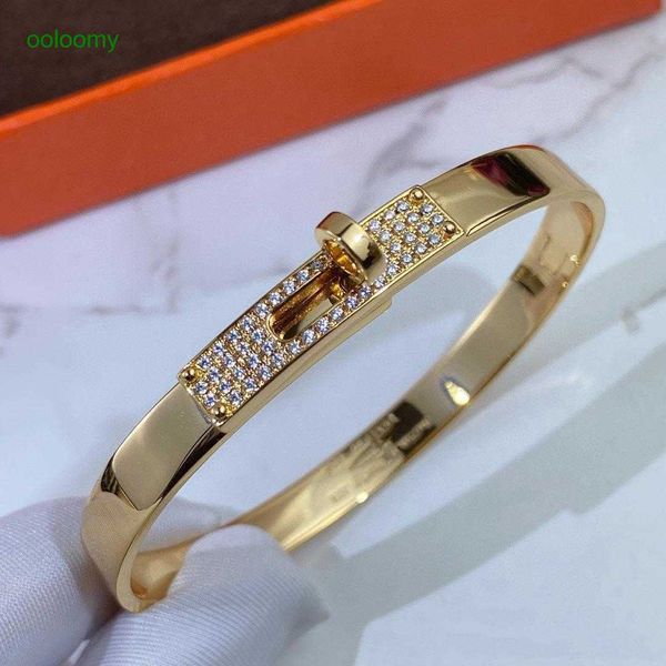 hemrres designer bracelet v gold plated mijin full diamond bracelet half twist 18k rose couple open 6pu7, Black
hemrres designer bracelet v gold plated mijin full diamond bracelet half twist 18k rose couple open 6pu7, Black