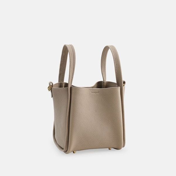 bucket bag designer luxury fashion women songmont medium shopping basket handbag leather shoulder crossbody bags song purse 2023 totes8888
bucket bag designer luxury fashion women songmont medium shopping basket handbag leather shoulder crossbody bags song purse 2023 totes8888