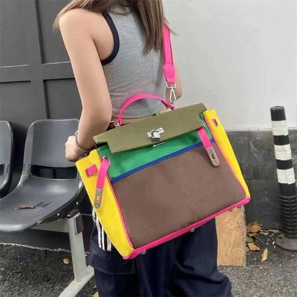 2023 new fashion totes designer handmade h bag trendy large capacity bag women's shoulder bag with color canvas high quality
2023 new fashion totes designer handmade h bag trendy large capacity bag women's shoulder bag with color canvas high quality