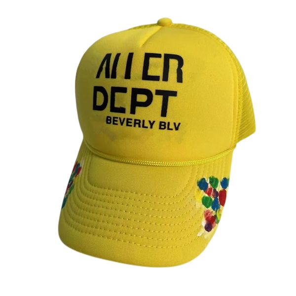 fashion yellow baseball caps men's designer cap women's summer outdoors movement sun protection hat letter printing doodle casquet, Blue;gray
fashion yellow baseball caps men's designer cap women's summer outdoors movement sun protection hat letter printing doodle casquet, Blue;gray