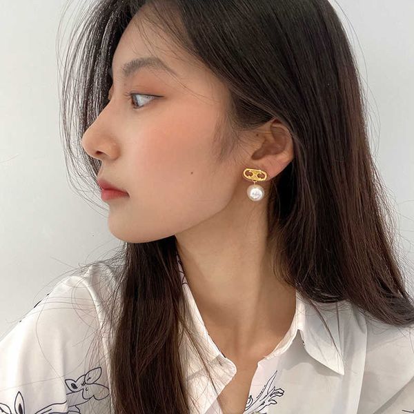 other fashion accessories new triumphal arch symbol pearl earrings elegant, fashionable, individualized, elegant, and elegant, elegant,, Golden
other fashion accessories new triumphal arch symbol pearl earrings elegant, fashionable, individualized, elegant, and elegant, elegant,, Golden