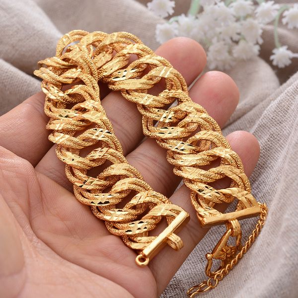 charm bracelets luxury big african ethiopia wedding gold color bracelet for men women party ornament dubai chain bangle jewelry 230425, Golden;silver
charm bracelets luxury big african ethiopia wedding gold color bracelet for men women party ornament dubai chain bangle jewelry 230425, Golden;silver