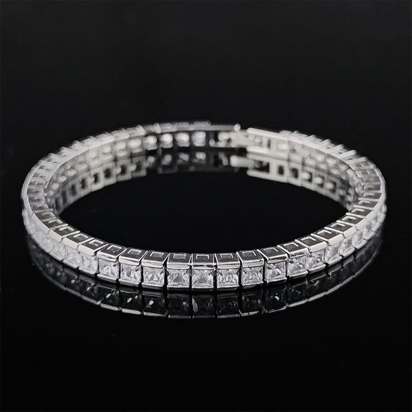 charm bracelets 3mm stone 18cm long silver color on hand princess cut zircon barcelet bangle for women wedding bride fashion jewelry s4798 2, Golden;silver
charm bracelets 3mm stone 18cm long silver color on hand princess cut zircon barcelet bangle for women wedding bride fashion jewelry s4798 2, Golden;silver