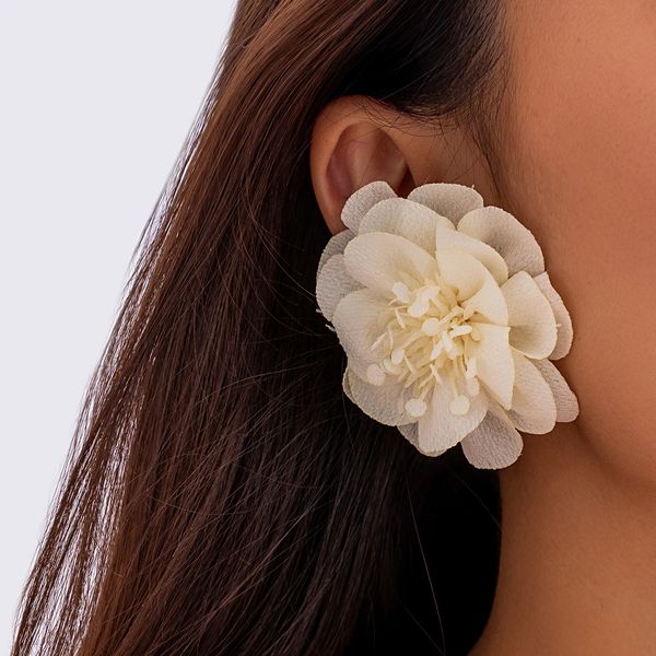 exaggerated white big rose flower stud earrings for women wed elegant needle piercing petal earrings daily jewelry, Golden;silver
exaggerated white big rose flower stud earrings for women wed elegant needle piercing petal earrings daily jewelry, Golden;silver