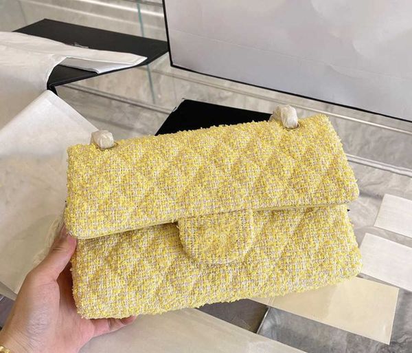 designer- women bags classic mini flap square tweed check tartan adjustable shoulder strap quilted two-tone handbags
designer- women bags classic mini flap square tweed check tartan adjustable shoulder strap quilted two-tone handbags