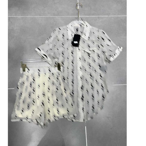 23ss womens designer clothing women shirt set lapel full logo flocking process short sleeve shorts set women clothes a1, White
23ss womens designer clothing women shirt set lapel full logo flocking process short sleeve shorts set women clothes a1, White