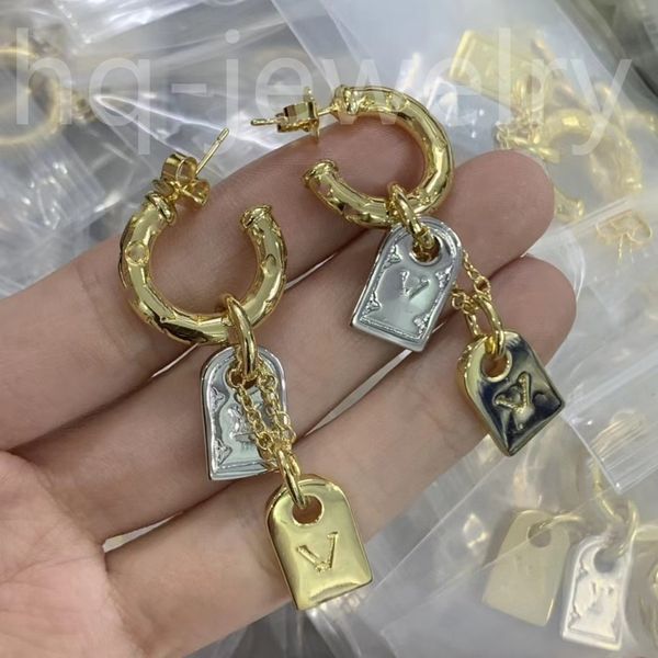 2023-7a designer women's stud earrings charm luxury aaaaa highquality earrings for girls valentine's day love gift6, Golden;silver
2023-7a designer women's stud earrings charm luxury aaaaa highquality earrings for girls valentine's day love gift6, Golden;silver