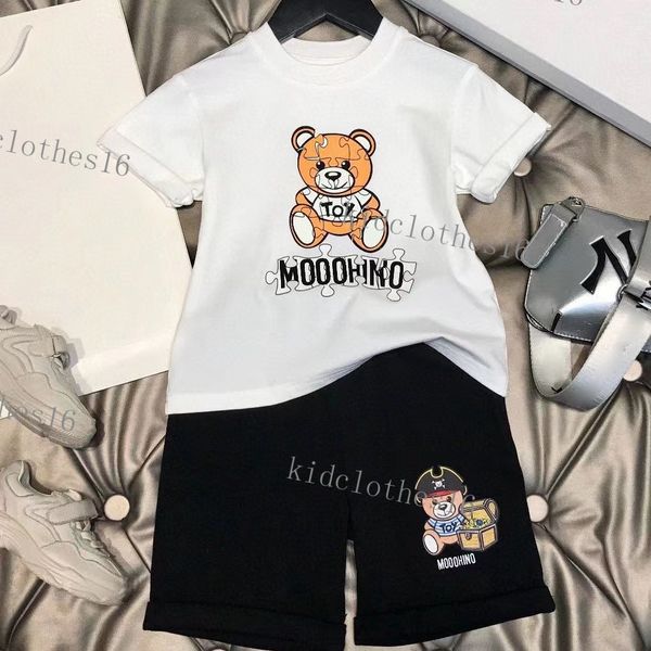 luxury designer clothing sets kids t-shirt monogrammed shortst fashion british fashion brand summer childrens treasures and girls cotton two, White
luxury designer clothing sets kids t-shirt monogrammed shortst fashion british fashion brand summer childrens treasures and girls cotton two, White