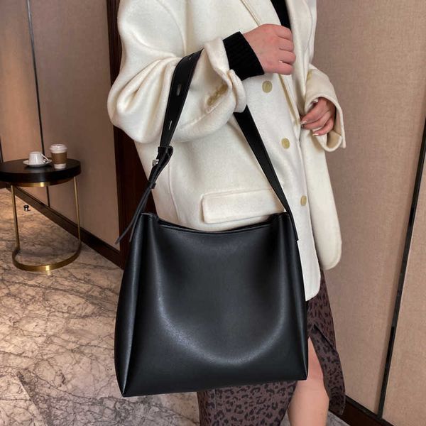 nxy women handbag 2 piece/set large capacity shoulder bags pu leather ladies wild sac a main femme 230424
nxy women handbag 2 piece/set large capacity shoulder bags pu leather ladies wild sac a main femme 230424