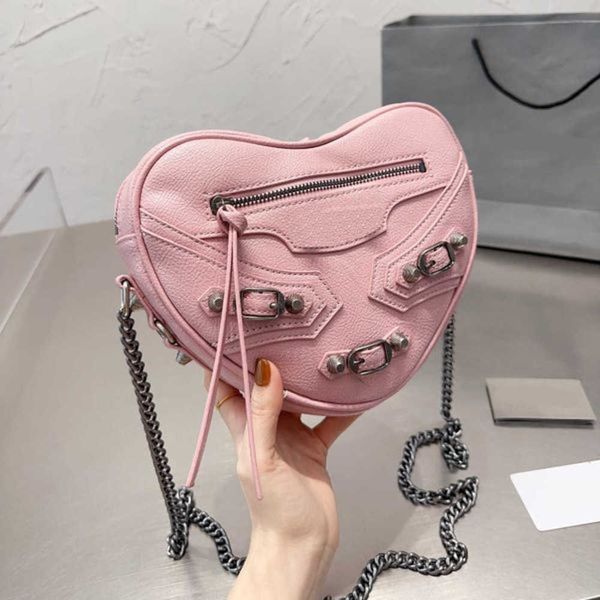 luxury love heart bag women shoulder bag leather crossbody designer bags cool handbag hip hop motorcycle bags lady cute purse 230425
luxury love heart bag women shoulder bag leather crossbody designer bags cool handbag hip hop motorcycle bags lady cute purse 230425