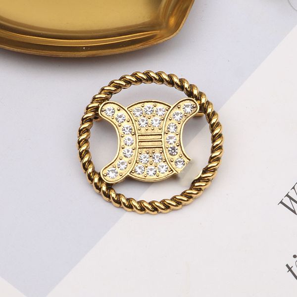 luxury designer pins brooches pearl crystal rhinestone 18k gold plated womens brand letter round brooch pins sweater suit brought clothing j, Gray
luxury designer pins brooches pearl crystal rhinestone 18k gold plated womens brand letter round brooch pins sweater suit brought clothing j, Gray