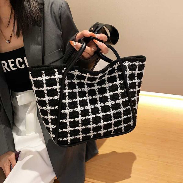 totes fashion diamond woven tote bags for women winter woolen shoulder bag luxury purses and handbag designer armpit bag shopping bag
totes fashion diamond woven tote bags for women winter woolen shoulder bag luxury purses and handbag designer armpit bag shopping bag