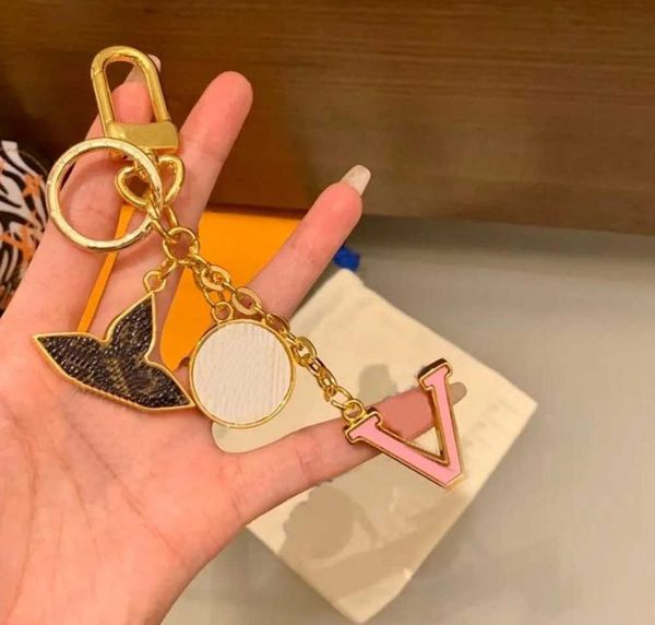 luxury designer keychain fashion classic brand key buckle letter design handmade gold keychains mens womens bag pendant 5, Silver
luxury designer keychain fashion classic brand key buckle letter design handmade gold keychains mens womens bag pendant 5, Silver
