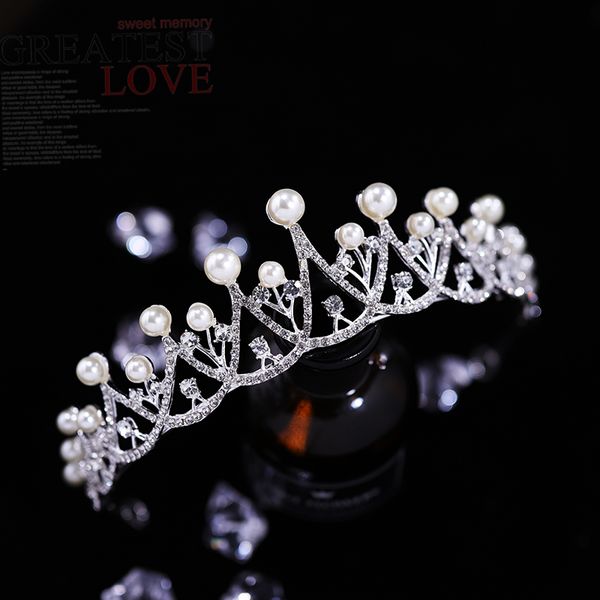 bride crystal pearl lady headwear party wedding crown gold pearl bridal jewelry,crowns sexy,europe tiaras,tiara dresses,rose gold hair vine,, Silver
bride crystal pearl lady headwear party wedding crown gold pearl bridal jewelry,crowns sexy,europe tiaras,tiara dresses,rose gold hair vine,, Silver