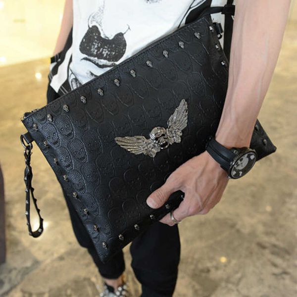 shopping bags designer cluth bag for men purses luxury handbags men's rivets envelope day hand s man wallet black sacoche homme 230417
shopping bags designer cluth bag for men purses luxury handbags men's rivets envelope day hand s man wallet black sacoche homme 230417