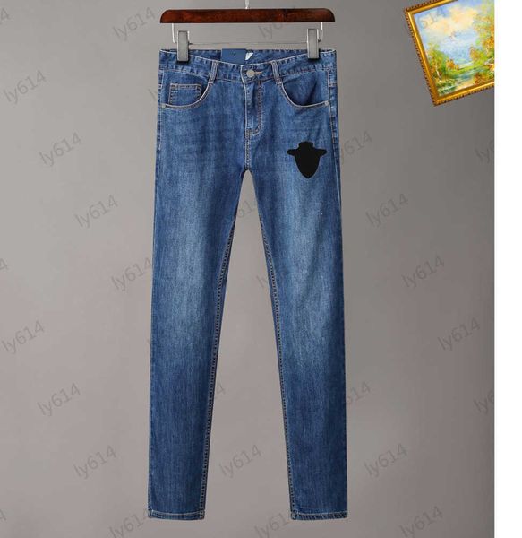 fashion jeans brand logo decoration multi-pocket design joker jeans custom metal buttons regular cut classic styles spring and autumn denim, Blue
fashion jeans brand logo decoration multi-pocket design joker jeans custom metal buttons regular cut classic styles spring and autumn denim, Blue