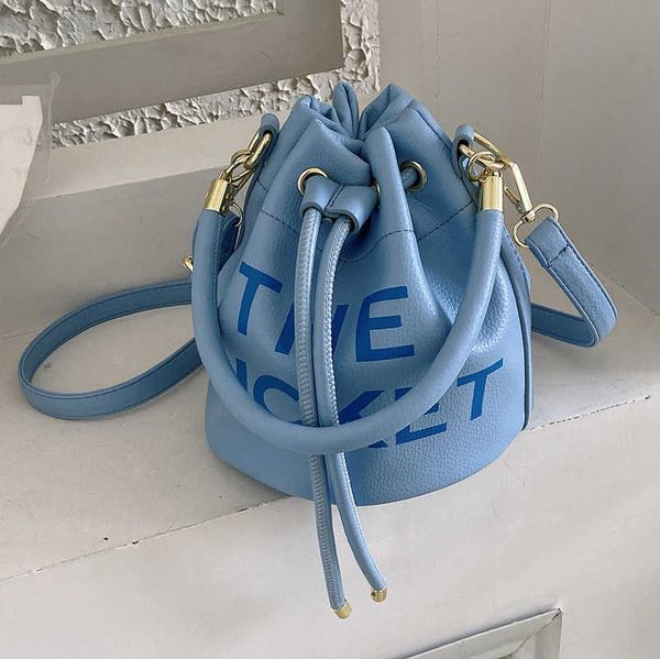 evening bags luxury band designer bucket handbag and purse shoulder crossbody bag women 2023 new soft leather fashion messenger bag j230420
evening bags luxury band designer bucket handbag and purse shoulder crossbody bag women 2023 new soft leather fashion messenger bag j230420