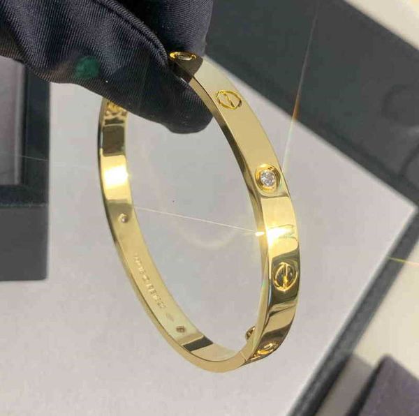 bangle love bangle series gold plating 18 k never fade 18-21 size with box screwdriver official replica luxury brand retro jewelry with box, Black
bangle love bangle series gold plating 18 k never fade 18-21 size with box screwdriver official replica luxury brand retro jewelry with box, Black