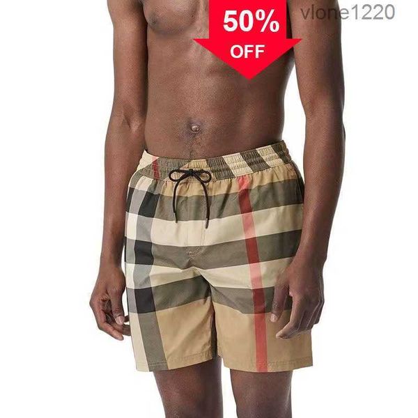 mens shorts designer summer women men striped shorts are elegant swim short casual sports gym quick drying man beach pants black and white, White;black
mens shorts designer summer women men striped shorts are elegant swim short casual sports gym quick drying man beach pants black and white, White;black