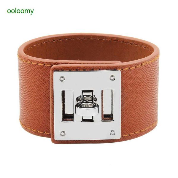 hemres designer bracelet 2023 new better selling bracelet fashion personalized wide leather colorful solid button pu handicraft ib7p, Black
hemres designer bracelet 2023 new better selling bracelet fashion personalized wide leather colorful solid button pu handicraft ib7p, Black