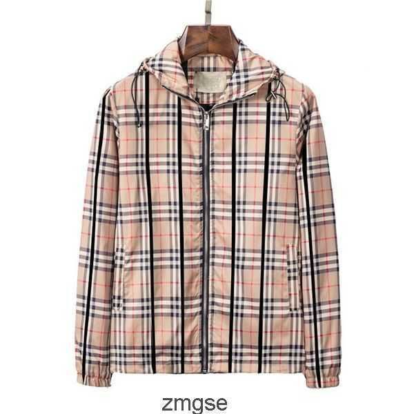 designer mens jacket black white burbrery yellow brown striped plaid brand windproof waterproof hoodie zipper trench coat men women classic, Black;brown
designer mens jacket black white burbrery yellow brown striped plaid brand windproof waterproof hoodie zipper trench coat men women classic, Black;brown