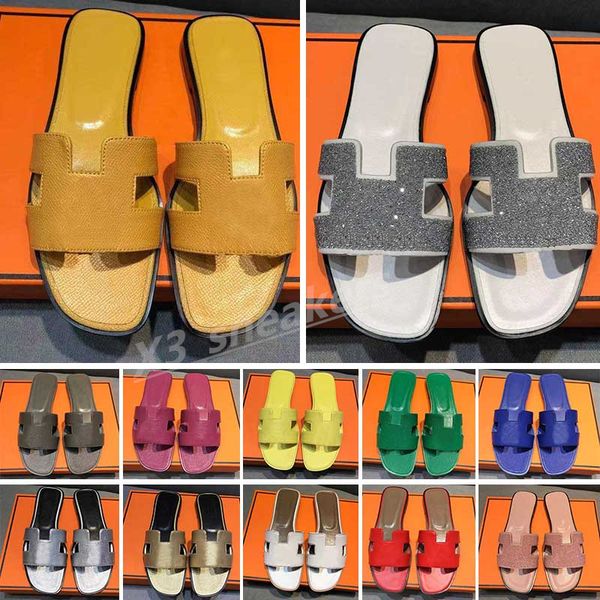 2023 famous brand beach slippers classic flat heel summer designer fashion flops leather lady slides women shoes l bath ladies sandals large
2023 famous brand beach slippers classic flat heel summer designer fashion flops leather lady slides women shoes l bath ladies sandals large