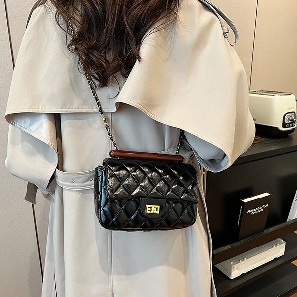 Outlet factory ladies shoulder bags 4 colors niche design classic diamond chain bag flip stitch fashion handbag street fashion solid color leather coin purse 96611#, Black
Outlet factory ladies shoulder bags 4 colors niche design classic diamond chain bag flip stitch fashion handbag street fashion solid color leather coin purse 96611#, Black
