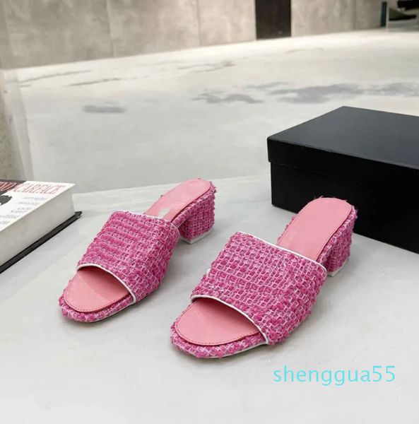 luxury designer fashion slippers summer flop new flat slippers platform sandal women's outdoor leisure beach sandals, Black
luxury designer fashion slippers summer flop new flat slippers platform sandal women's outdoor leisure beach sandals, Black