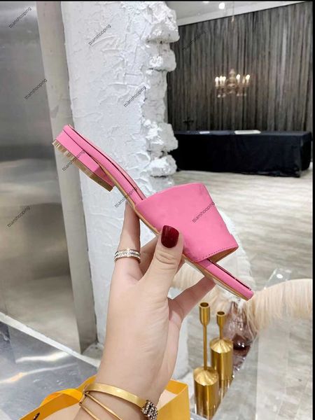 new2022 women's slippers fashion summer flat shoes indoor shoes size 35-42 euros, Black
new2022 women's slippers fashion summer flat shoes indoor shoes size 35-42 euros, Black