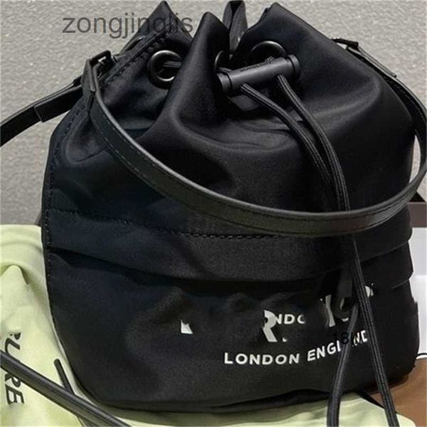 hands outlet bucket handbags new women tote the burbrerys bags fashion bag is light in weight can be carried all the year round. its a casua
hands outlet bucket handbags new women tote the burbrerys bags fashion bag is light in weight can be carried all the year round. its a casua