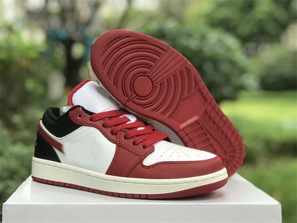 jumpmans mens 1 basketball shoes low 1s womens white chacigo red black giay sneakers, Red;white
jumpmans mens 1 basketball shoes low 1s womens white chacigo red black giay sneakers, Red;white