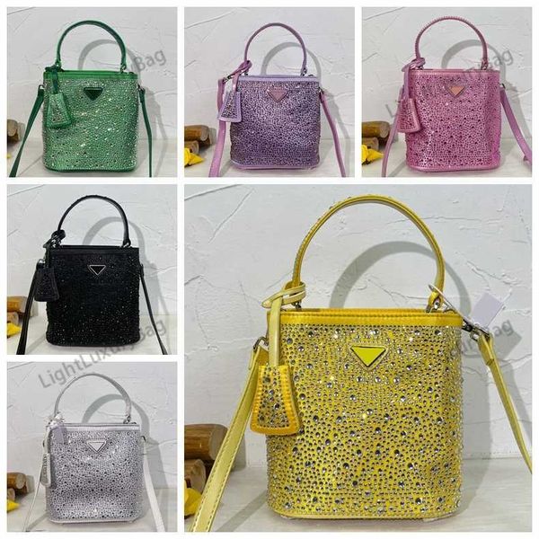 brand crossbody bag diamond designer bag women's luxury handbag designer bucket bag women's classic fashion solid color crossbody
brand crossbody bag diamond designer bag women's luxury handbag designer bucket bag women's classic fashion solid color crossbody