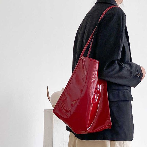 nxy fashion patent leather women shoulder bags vintage female casual tote handbags large capacity ladies shopping bag 230424
nxy fashion patent leather women shoulder bags vintage female casual tote handbags large capacity ladies shopping bag 230424