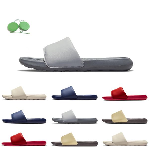 2023 designer vict ori men women slippers triple red white midnnight navy wheat mens womens slide flat platform sandal casual shoes slipper, Black
2023 designer vict ori men women slippers triple red white midnnight navy wheat mens womens slide flat platform sandal casual shoes slipper, Black