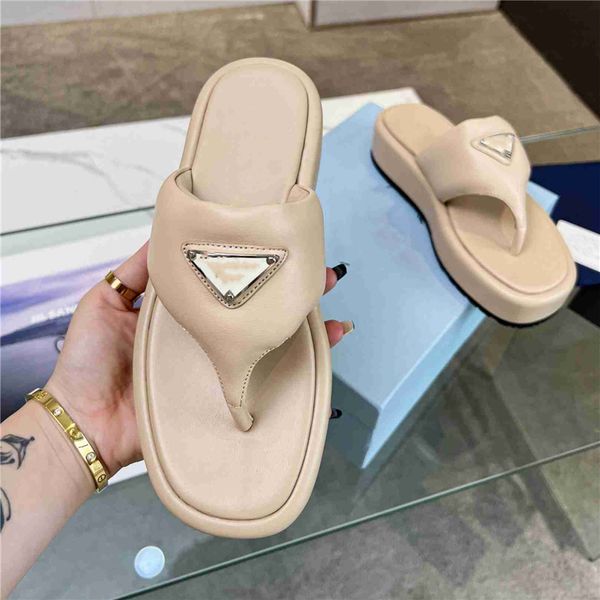 fashion slippers 2023 pradity luxury design summer men's and women's flats thick soled leather rubber lettering logo casual cartoo, Black
fashion slippers 2023 pradity luxury design summer men's and women's flats thick soled leather rubber lettering logo casual cartoo, Black