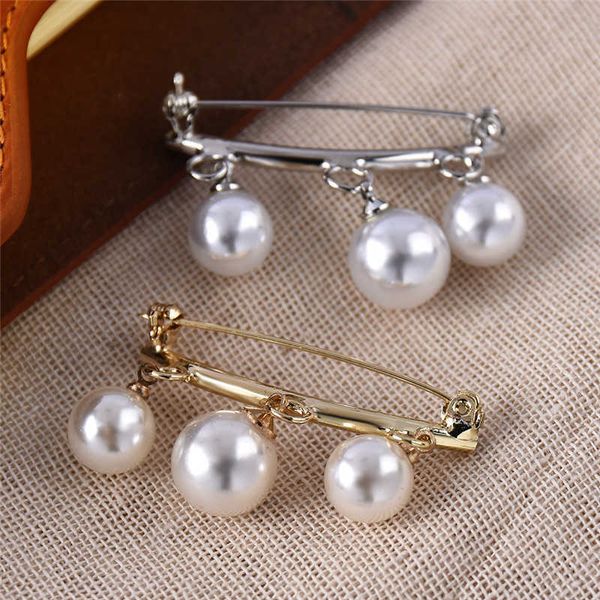pins brooches cross-border elegant pearl brooch trendy musical note brooch neckline pin anti-exposure pin accessories for women w0426, Gray
pins brooches cross-border elegant pearl brooch trendy musical note brooch neckline pin anti-exposure pin accessories for women w0426, Gray