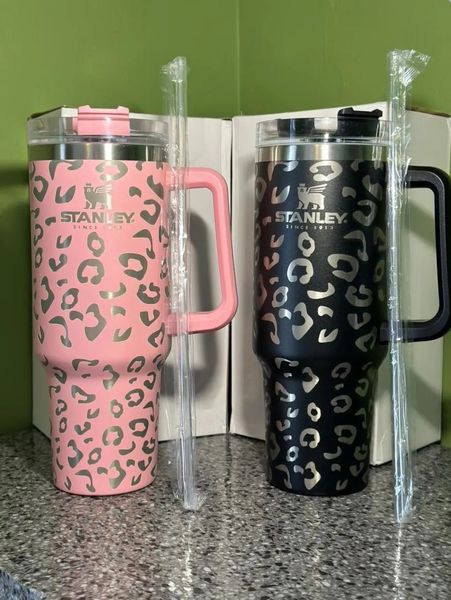 1pc 40oz leopard stanly mugs with logo handle lid straw tumblers stainless steel thermos water bottles keeps drink cold cups
1pc 40oz leopard stanly mugs with logo handle lid straw tumblers stainless steel thermos water bottles keeps drink cold cups