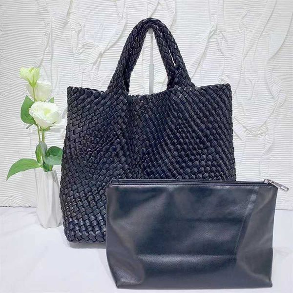 shoulder bags new hand woven tote bag large capacity shopping simple fashion hand casual women s messenger 230426
shoulder bags new hand woven tote bag large capacity shopping simple fashion hand casual women s messenger 230426