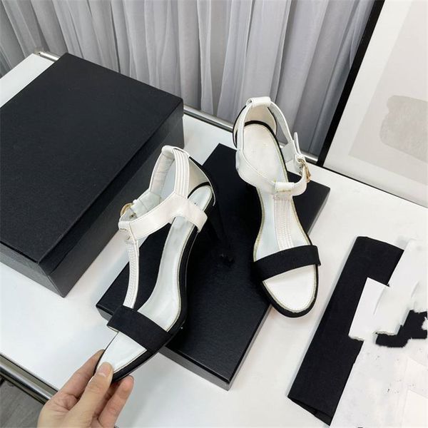 fashion women's sandals 2023 channel luxury brand letter logo summer women's high heels men's casual student flats 011-05, Black
fashion women's sandals 2023 channel luxury brand letter logo summer women's high heels men's casual student flats 011-05, Black