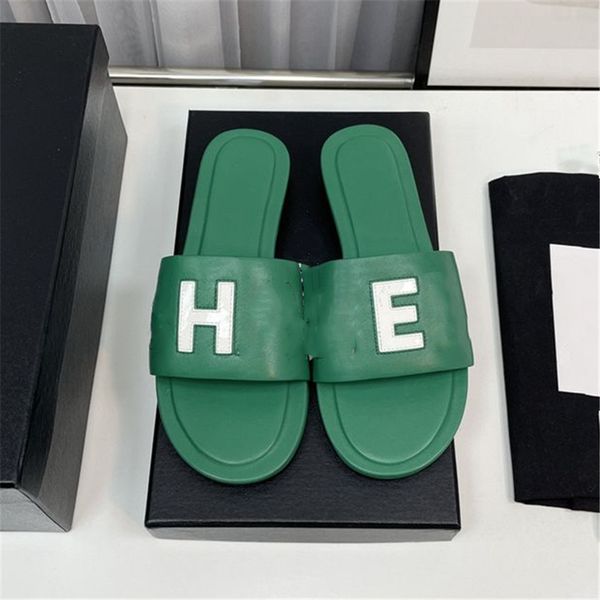 fashion slippers 2023 channel luxury design summer men flat women slope heel leather rubber letter logo casual sandals 07-09, Black
fashion slippers 2023 channel luxury design summer men flat women slope heel leather rubber letter logo casual sandals 07-09, Black