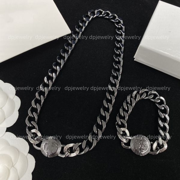 2023 high end luxury screwdriver love bracelet fashion cuff bracelet 316l stainless steel plated 18k gold jewelry, Golden;silver
2023 high end luxury screwdriver love bracelet fashion cuff bracelet 316l stainless steel plated 18k gold jewelry, Golden;silver