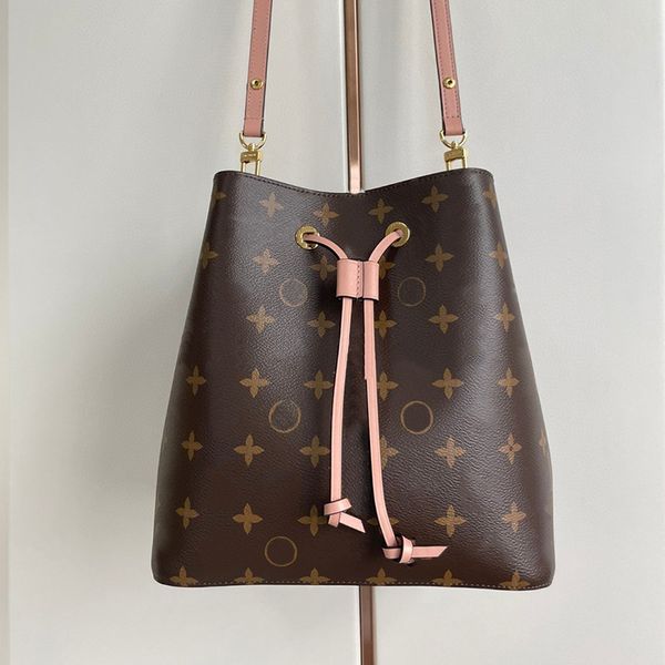 designer bag mens and womens large capacity bucket bag #44022 vintage print one shoulder bag classic portable tote bag
designer bag mens and womens large capacity bucket bag #44022 vintage print one shoulder bag classic portable tote bag