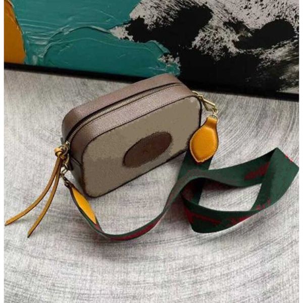 designer woman shoulder bag handbag original double letter date code serial number purse quality cross body messenger bag
designer woman shoulder bag handbag original double letter date code serial number purse quality cross body messenger bag